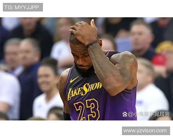 八村塁长传 詹姆斯接球快下换手上篮 八村塁长传 詹姆斯接球快下换手上篮